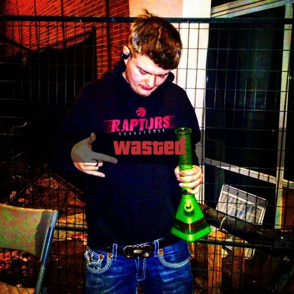 Meet your Posher, FRO$T - Picture 2 of 5